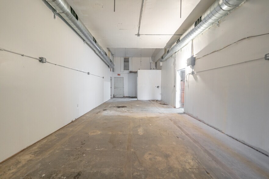 More Photos Of 14104-14108 Pioneer Blvd, Norwalk Storefront For Sale