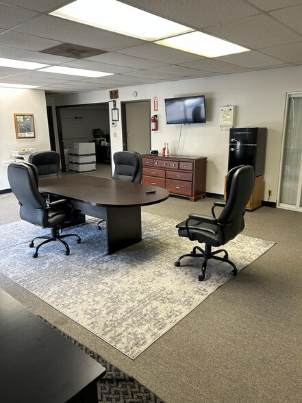 More Photos Of 1215-1223 N Tustin Ave, Anaheim Light Distribution For Sale