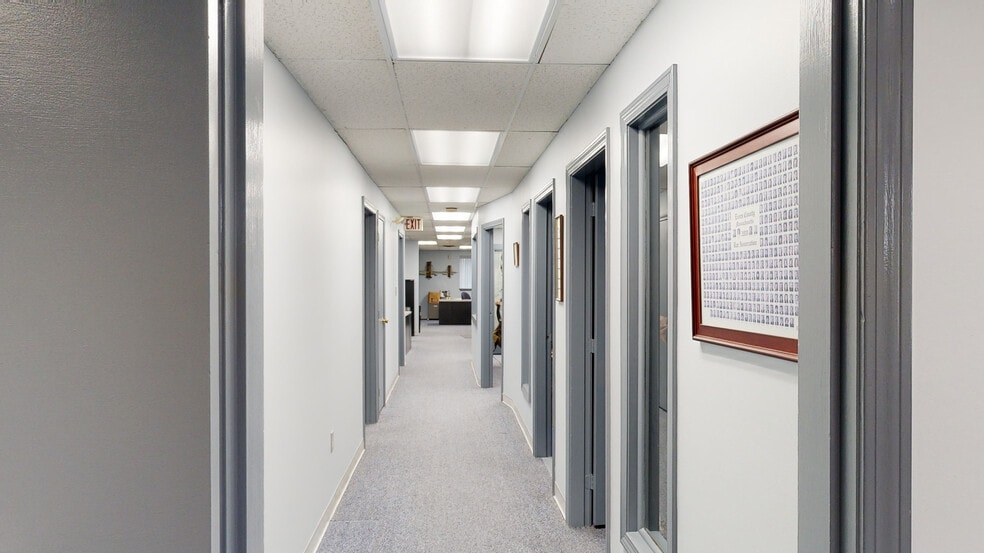 More Photos Of 16 Bourbon St, Peabody Office For Sale