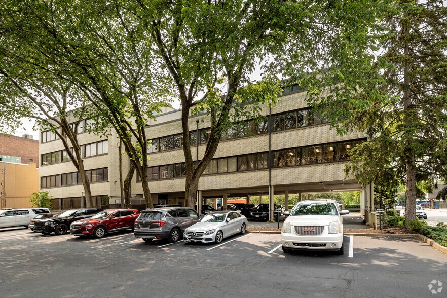 More Photos Of 45 N Station Plz, Great Neck Medical For Lease