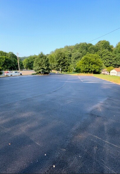 More Photos Of 1 Kiski Ave, Leechburg Office For Sale