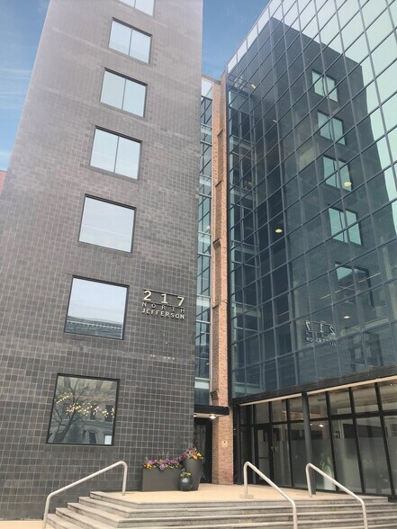 More Photos Of 217 N Jefferson St, Chicago Loft Creative Space For Lease