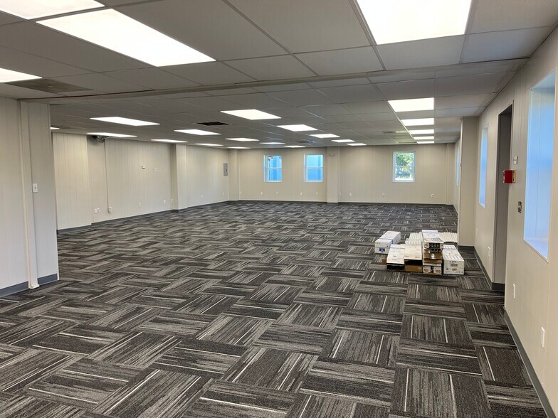 More Photos Of 1651 Holland St, West Columbia Warehouse For Lease