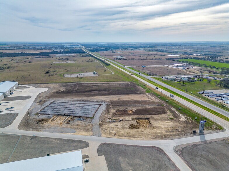 More Photos Of 180 Lion Ct, Haslet Industrial For Lease