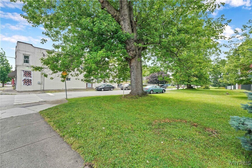 More Photos Of 2325 S Park Ave, Buffalo Apartments For Sale