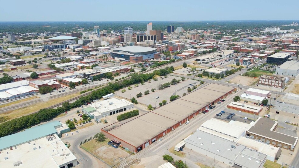 More Photos Of 811 E Waterman St, Wichita Warehouse For Lease