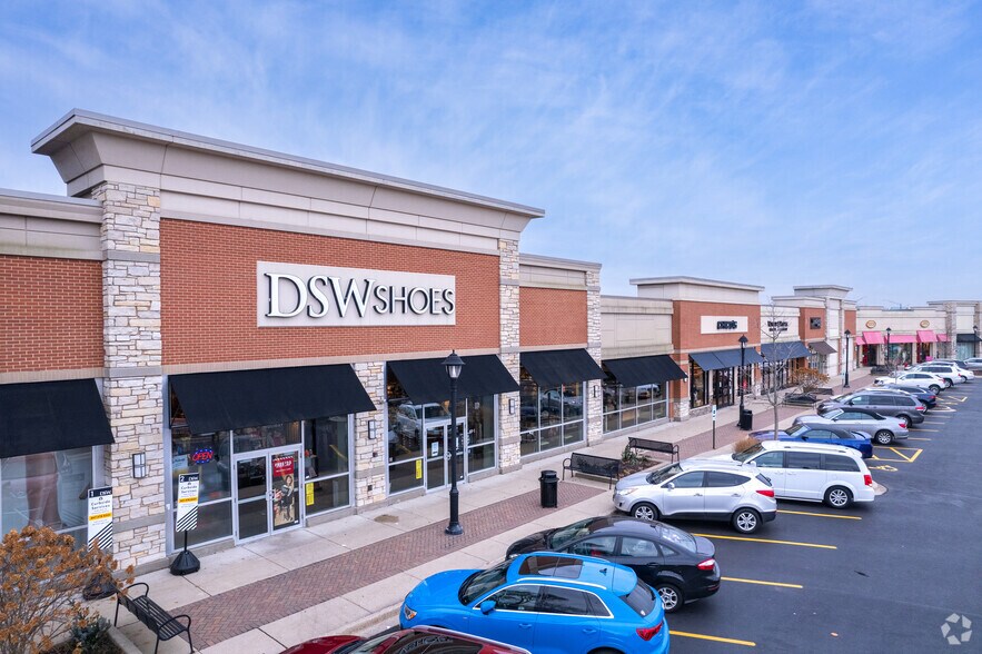 Primary Photo Of 930 Milwaukee Ave, Lincolnshire Unknown For Lease