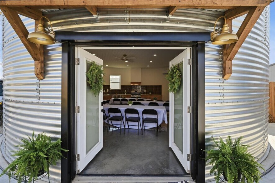 More Photos Of 131 3rd St, Underwood Specialty For Sale