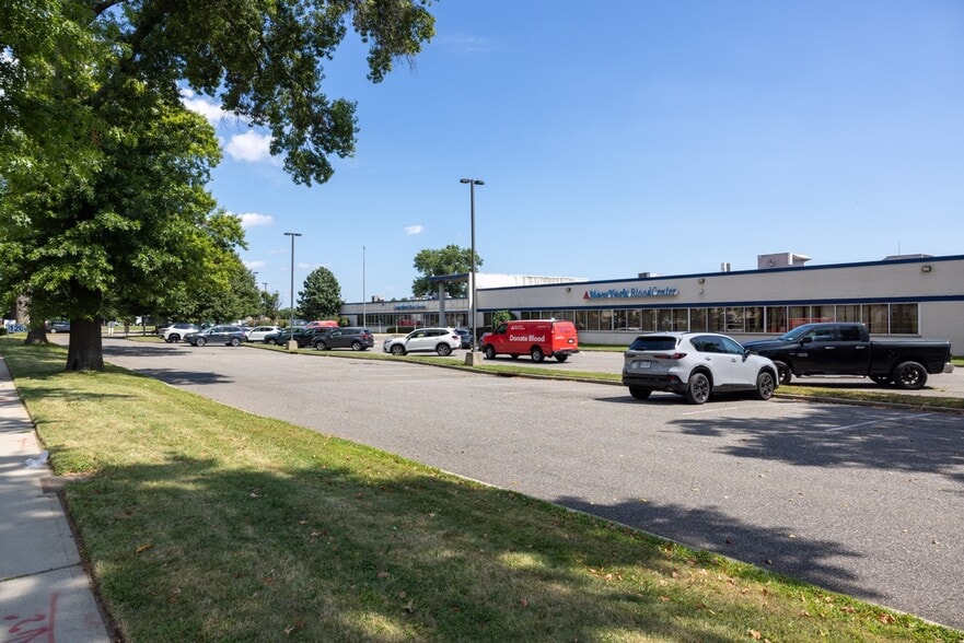 More Photos Of 1200 Prospect Ave, Westbury Manufacturing For Lease