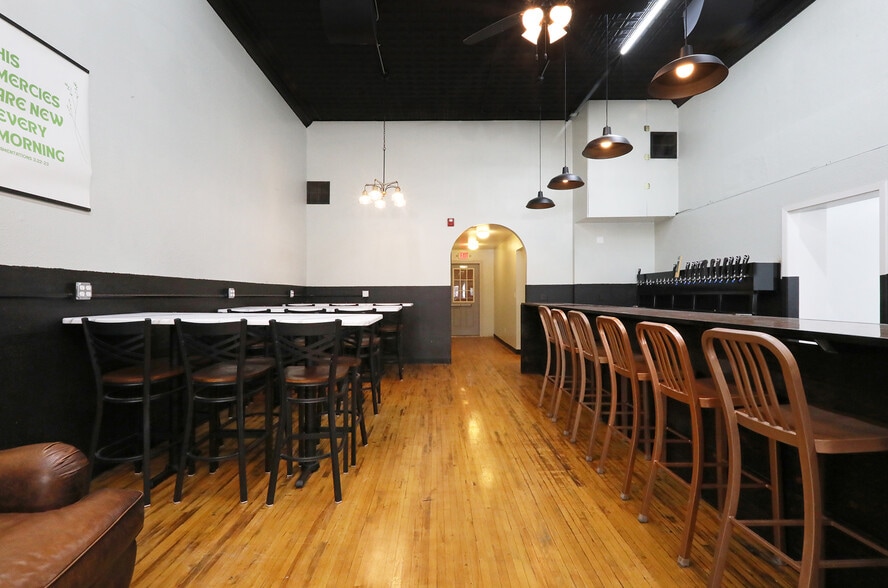 More Photos Of 1119 6th st, Nevada General Retail For Sale