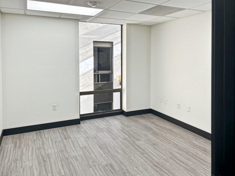 More Photos Of 3293 Harrison Blvd, Ogden Coworking Space