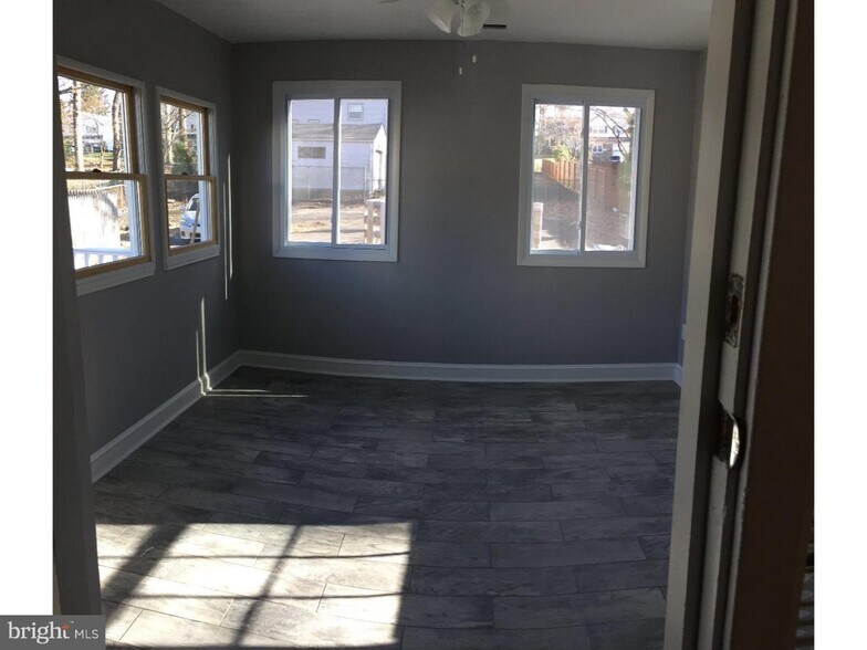 More Photos Of 841 Edge Hill Rd, Glenside Apartments For Sale