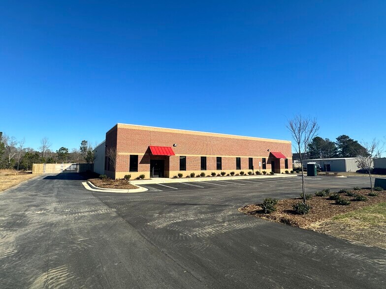 More Photos Of 55 Airport Industrial Dr, Clayton Light Distribution For Sale