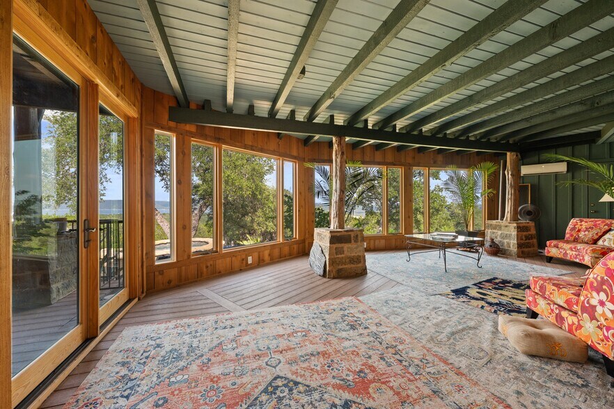 More Photos Of 3911 Lago Vista Dr, Austin Apartments For Sale