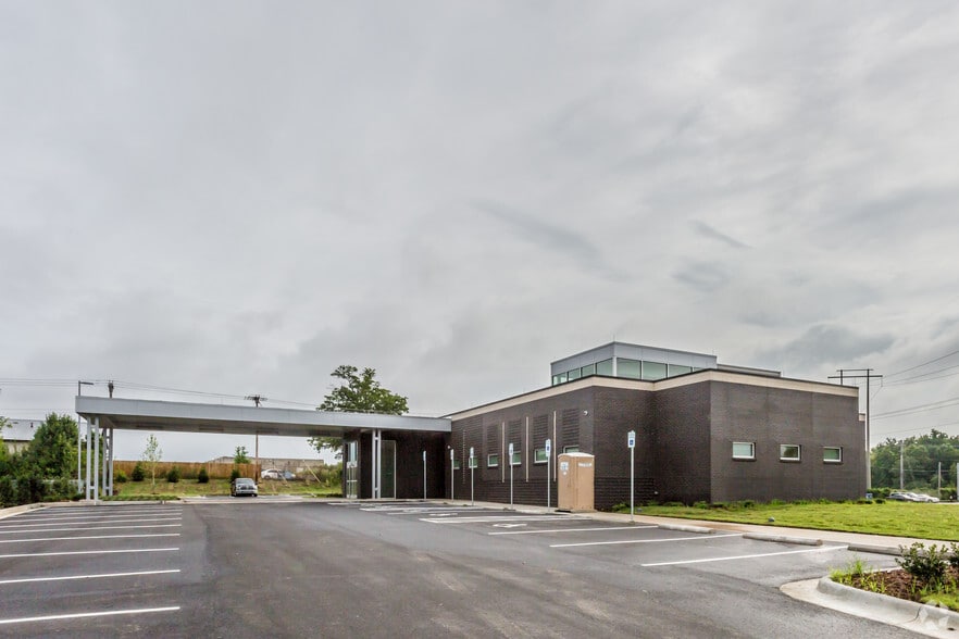 More Photos Of 4331 43rd St, North Little Rock Medical For Sale