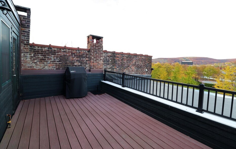 More Photos Of 29 E Market St, Corning Office Residential For Lease