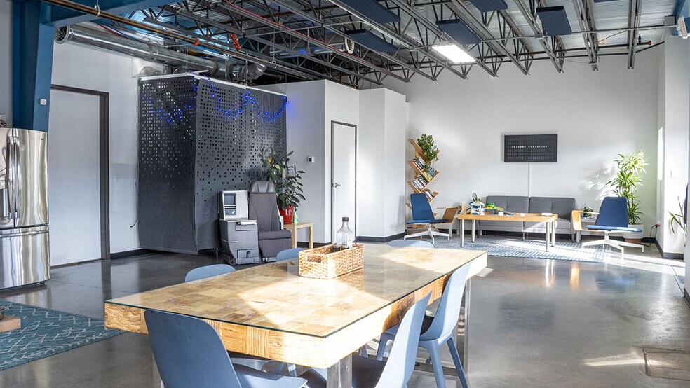 More Photos Of 3000 Airport Dr, Erie Light Manufacturing For Sale