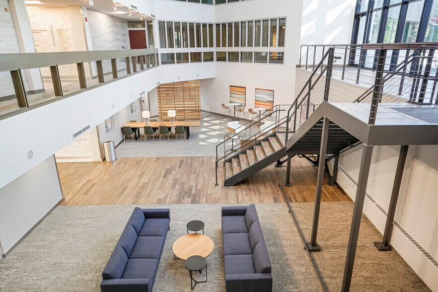 More Photos Of 7100 E Belleview Ave, Greenwood Village Office For Lease