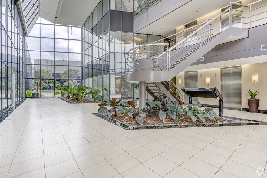More Photos Of 3000 Wilcrest Dr, Houston Unknown For Lease