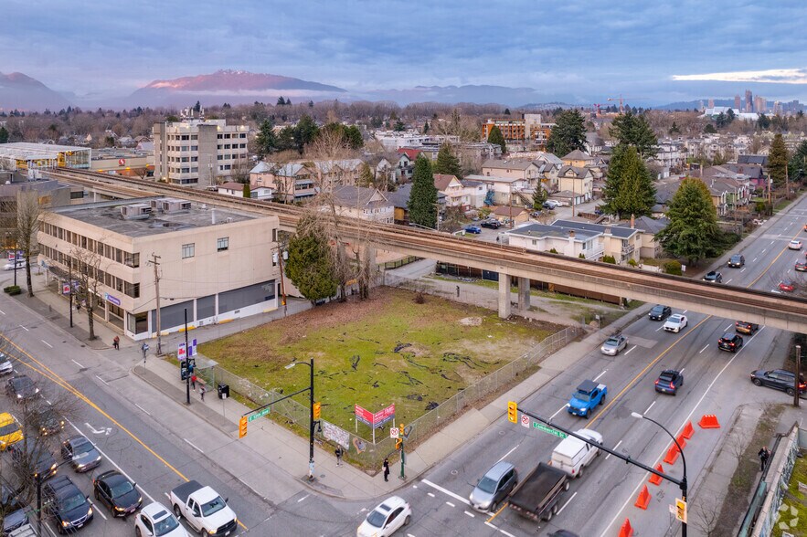 More Photos Of 1705 12th Av E, Vancouver Land For Sale