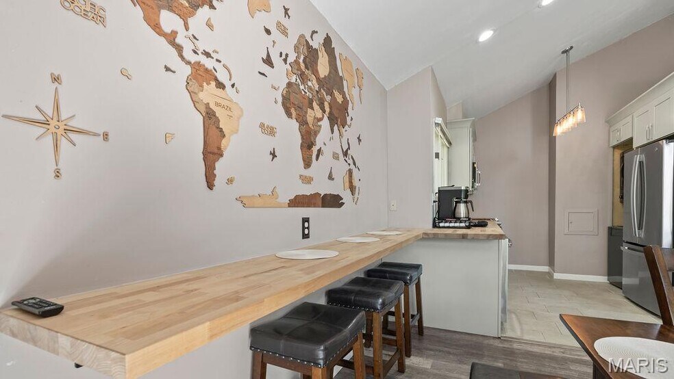 More Photos Of 35 Walkers Cay Drive, Osage Beach Apartments For Sale