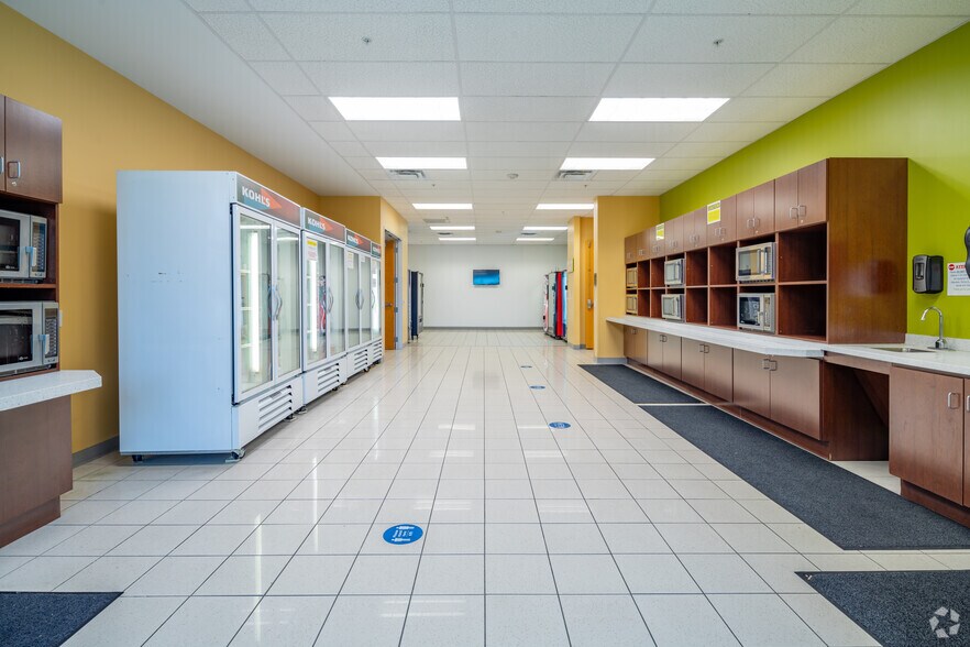 More Photos Of 10000 Rogers Run, San Antonio Office For Sale