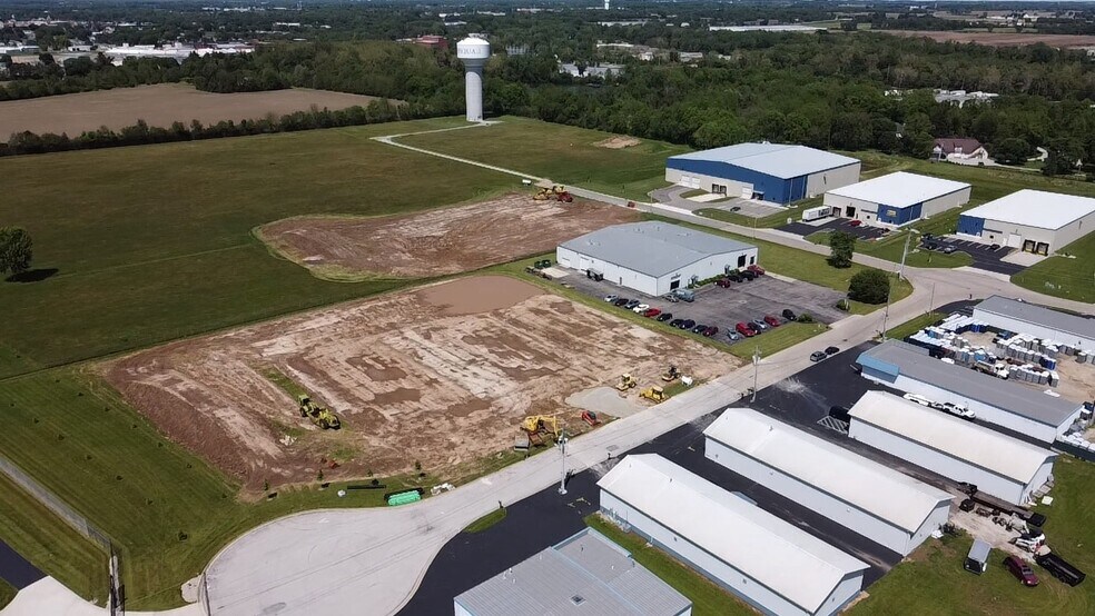 More Photos Of 374, 392-408 Fox Dr, Piqua Warehouse For Lease