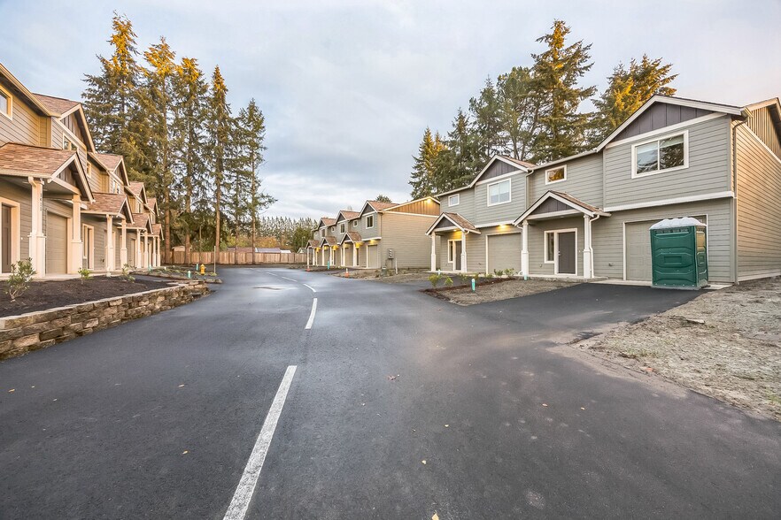 More Photos Of 3005 Russell Rd, Centralia Apartments For Sale