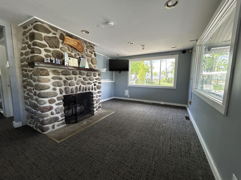 More Photos Of 5226 Milford Rd, East Stroudsburg Office For Lease