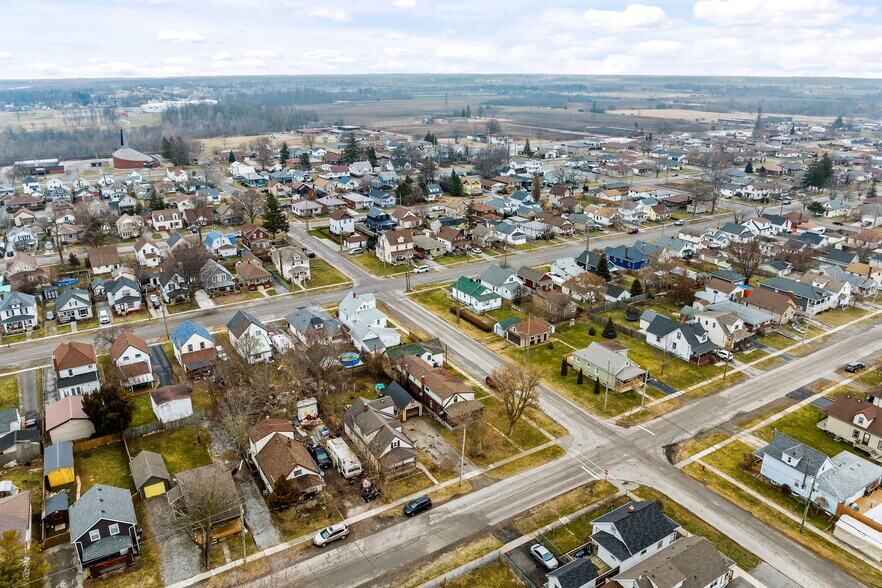 More Photos Of 48 Johnston St, Port Colborne Apartments For Sale