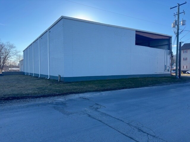 More Photos Of 750 Edison Ave, Sunbury Warehouse For Sale