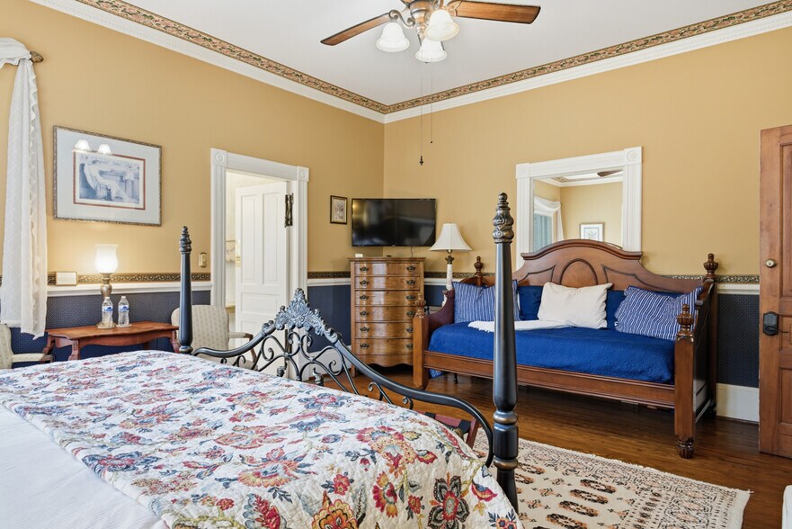 More Photos Of 311 E Main St, Christiansburg Hospitality For Sale
