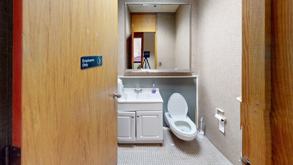 More Photos Of 1425 N McLean Blvd, Elgin Medical For Sale