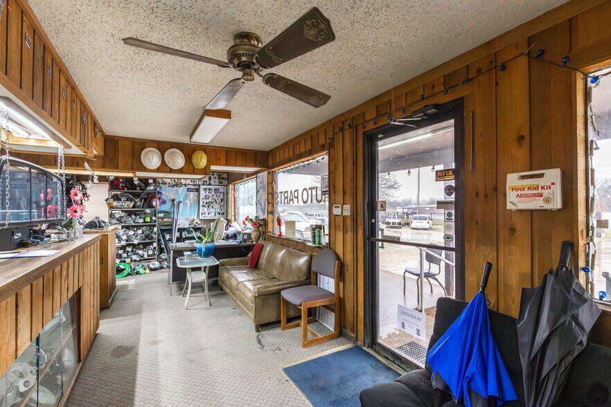 More Photos Of 2244 Highway 69 S, Greenville Warehouse For Sale