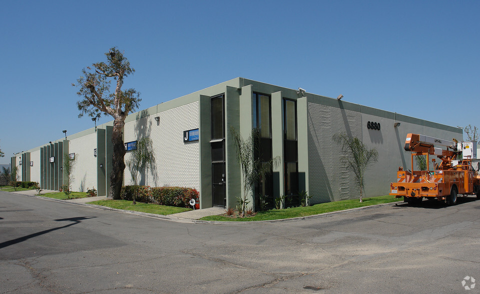 Primary Photo Of 6880 Orangethorpe Ave, Buena Park Warehouse For Lease