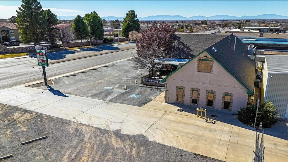 More Photos Of 2203 1st St, Alamogordo General Retail For Sale