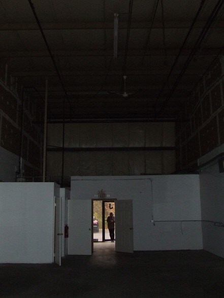 More Photos Of 876 N Lenola Rd, Moorestown Warehouse For Lease