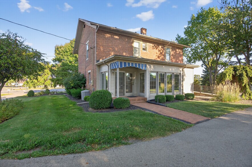 More Photos Of 1441 Saint Marys Ave, Sidney Office For Sale