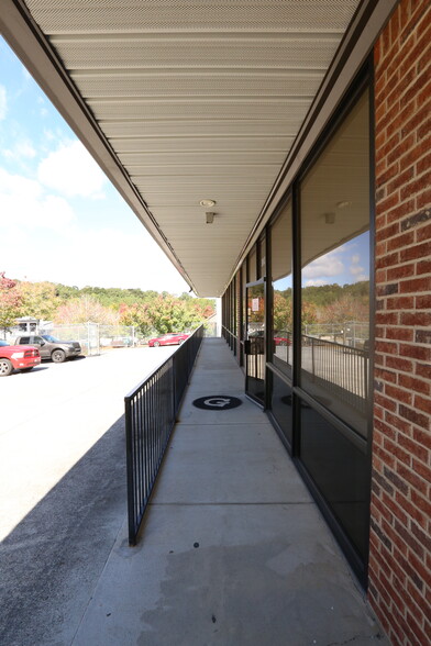 More Photos Of 3042 Matlock Dr NW, Kennesaw Warehouse For Sale