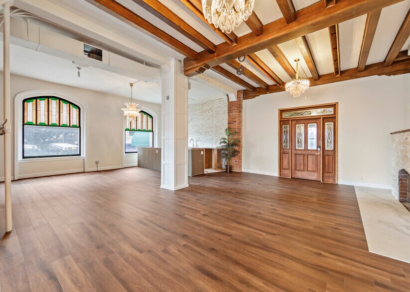 More Photos Of 130 E Kiowa Ave, Colorado Springs Apartments For Sale