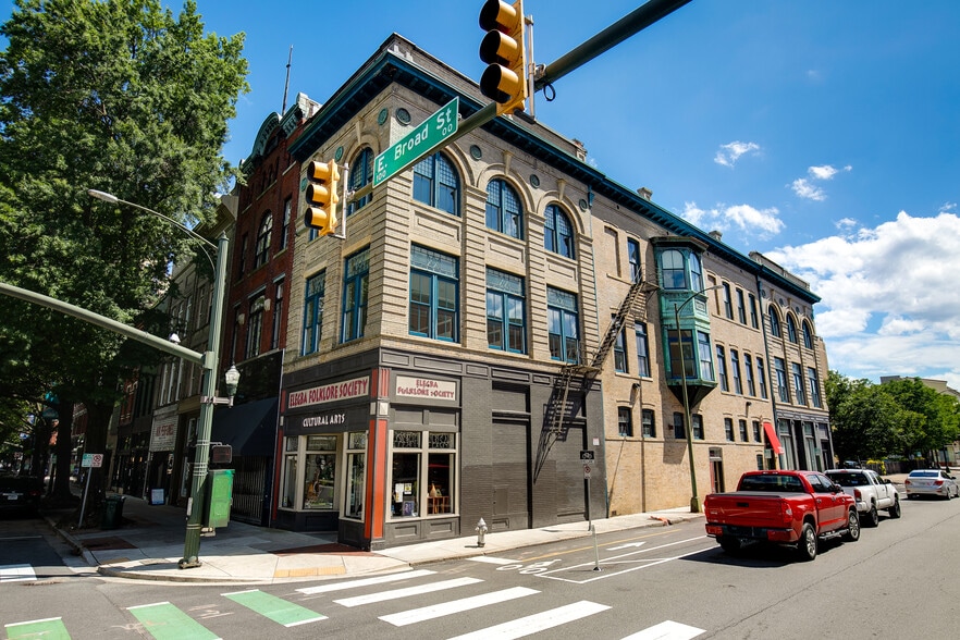 More Photos Of 221-223 N 1st St, Richmond Storefront Retail Residential For Lease