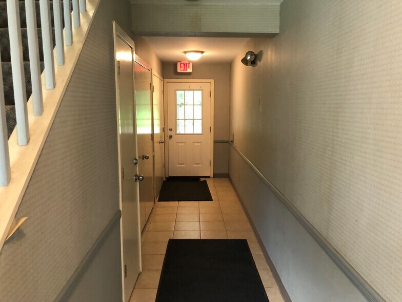 More Photos Of 219 Kent Rd, New Milford Office For Lease