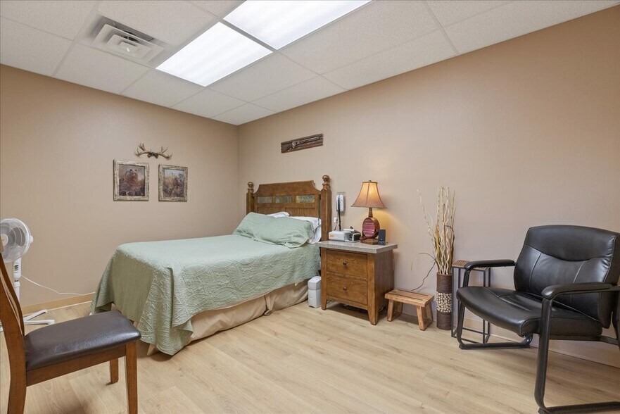 More Photos Of 4100-4140 Laramie St, Cheyenne Medical For Sale