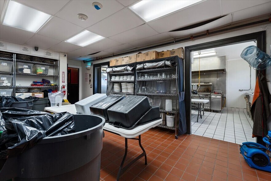 More Photos Of 917 Whittier Blvd, Montebello Storefront For Sale