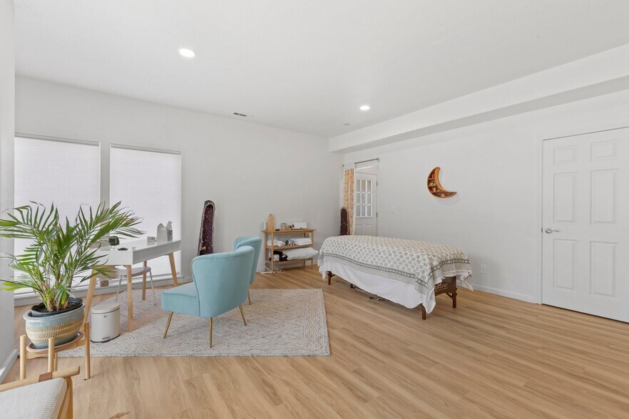 More Photos Of 621-629 A St, Ashland Storefront Retail Residential For Sale