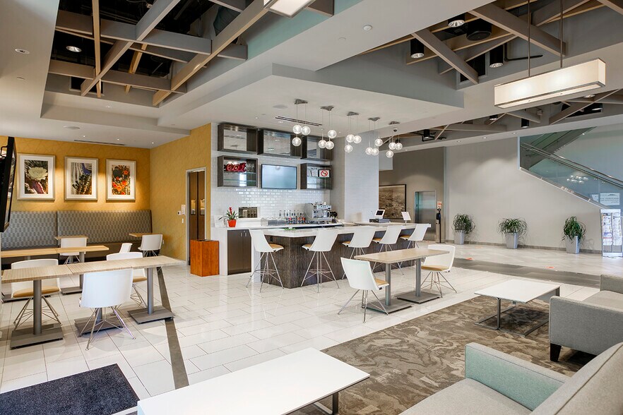 More Photos Of 8600 E Anderson Dr, Scottsdale Office For Lease