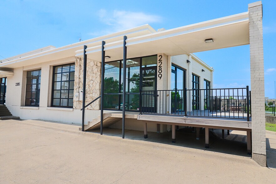 More Photos Of 2285 & 2289 Vantage St, Dallas Light Manufacturing For Lease