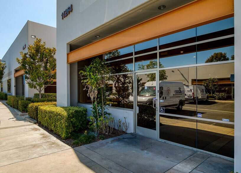 More Photos Of 11264 Monarch St, Garden Grove Warehouse For Sale