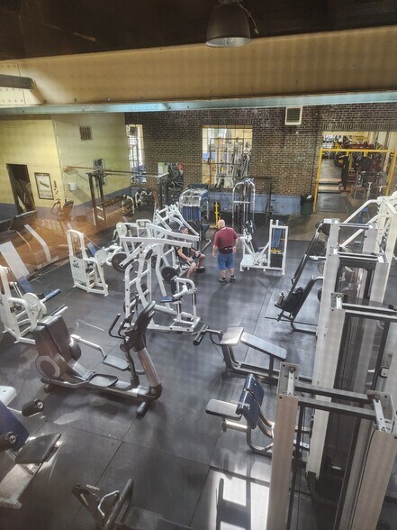 More Photos Of 5815 Torresdale Ave, Philadelphia Health Club For Sale