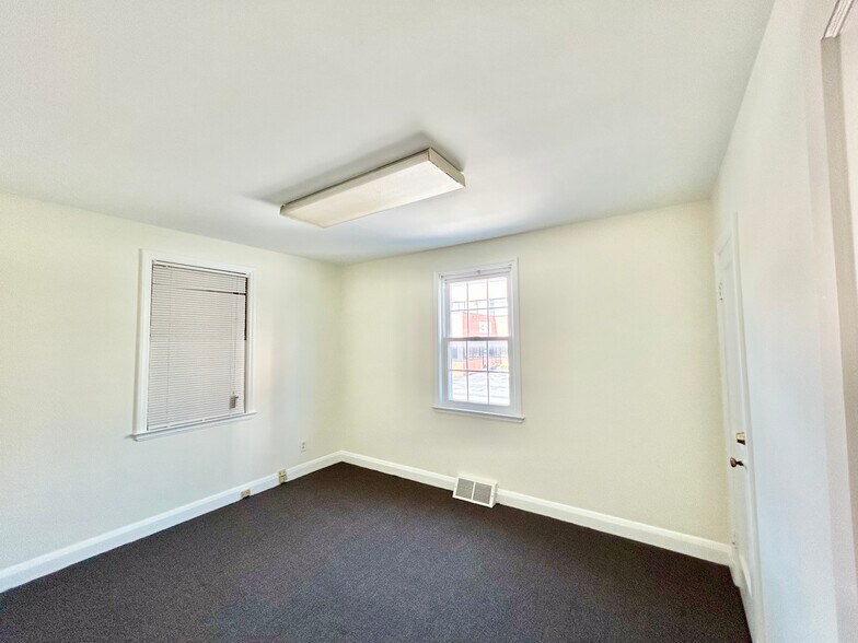 More Photos Of 203 Old Padonia Rd, Lutherville Timonium Office For Lease
